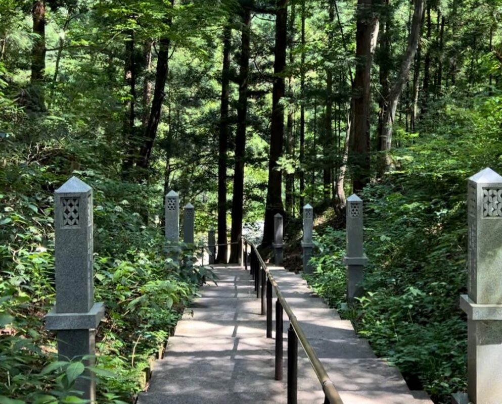 秋保大滝へ続く遊歩道